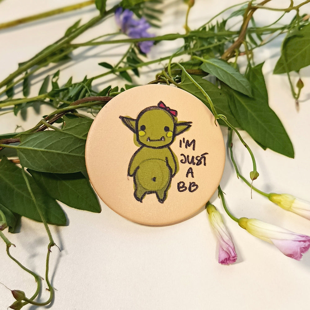 Przypinka goblinek I'm just a BB