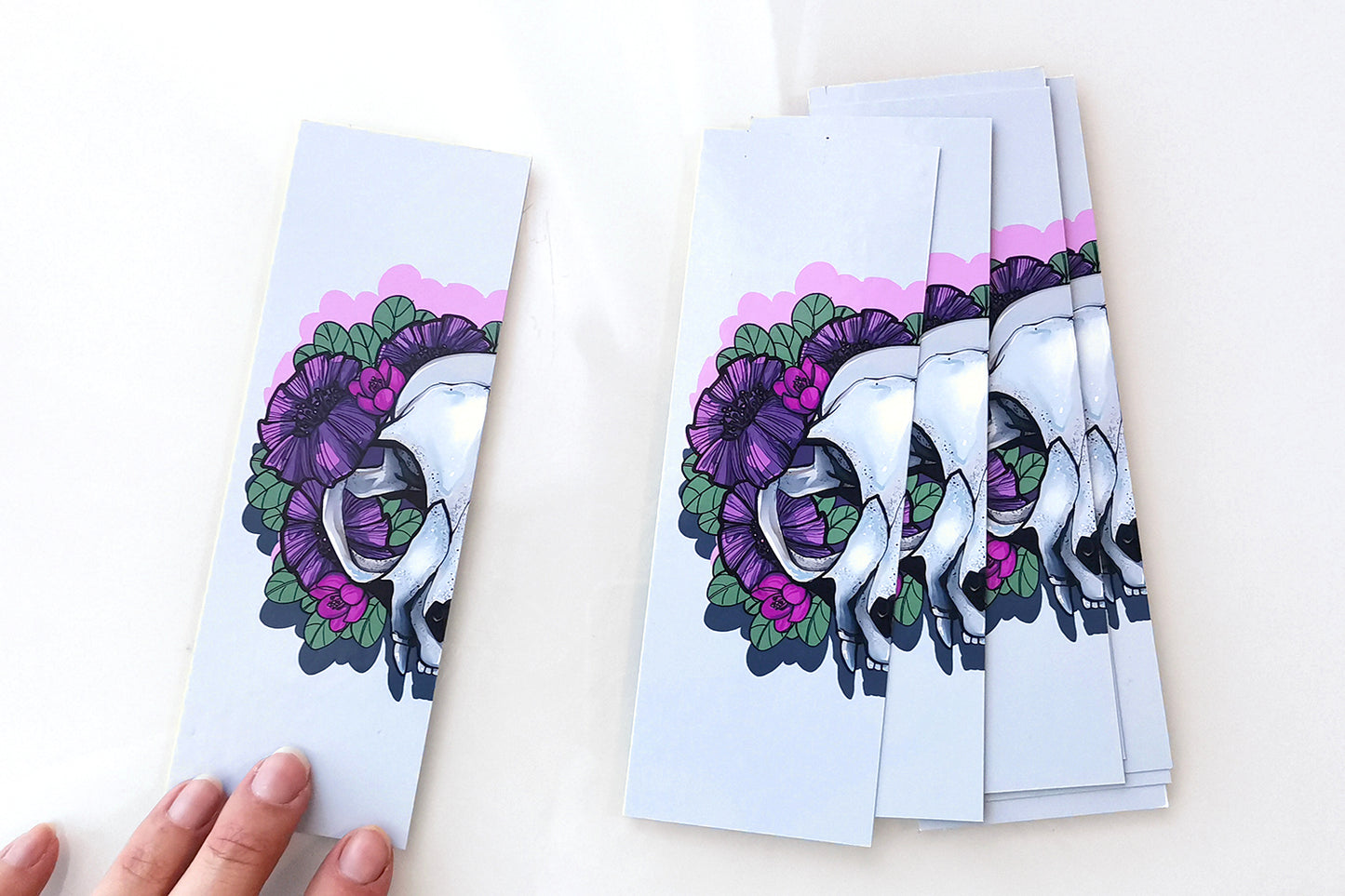 Zakładka Czaszka w kwiatach